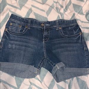 Maurice’s 5/6 shorts